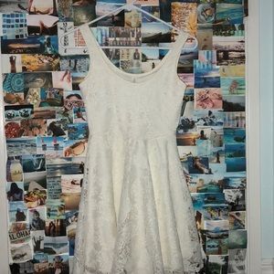 I VORY AEROPOSTALE LACE SKATER DRESS